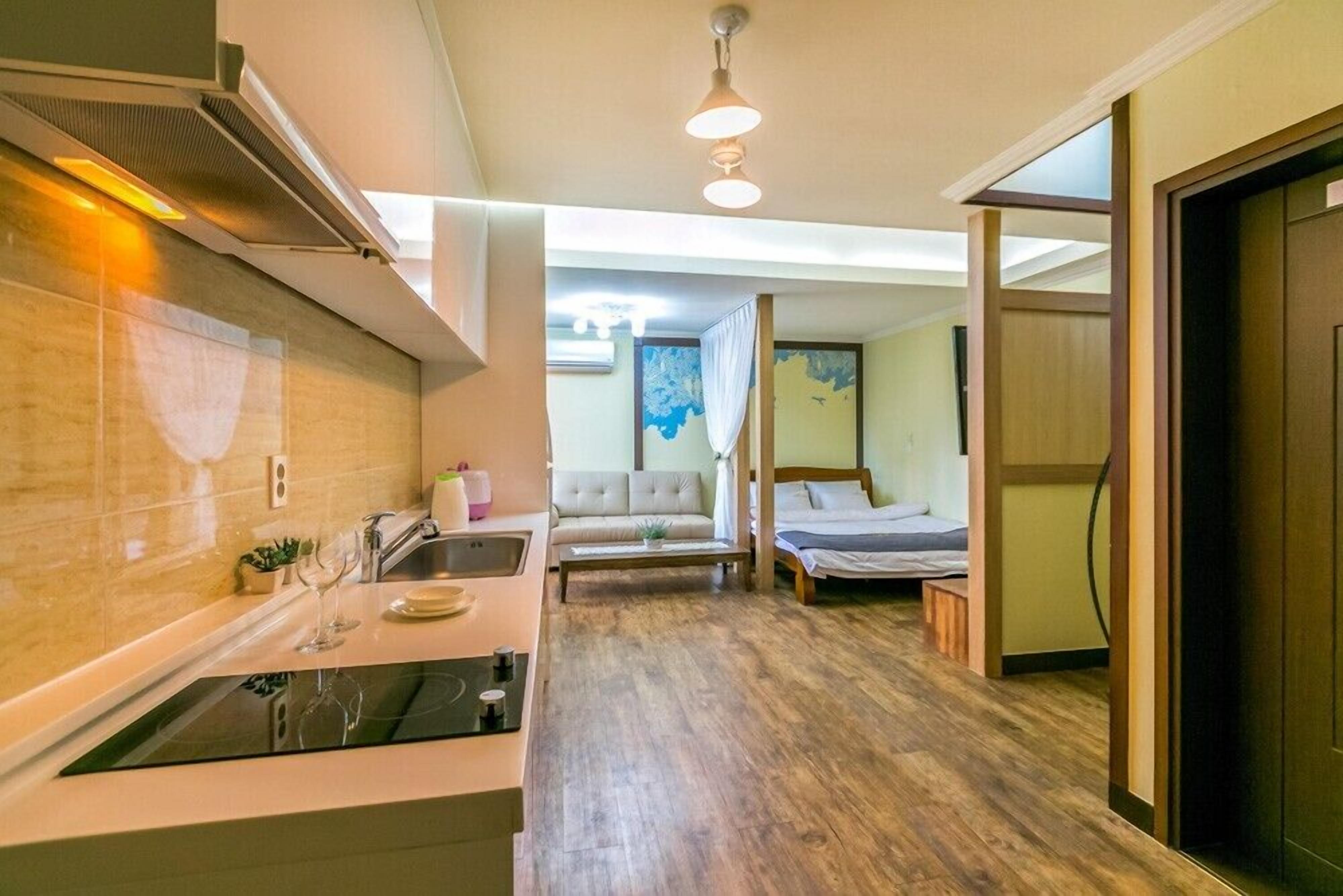 Chambre (Beach-dong 202) | Wi-Fi gratuit, draps fournis