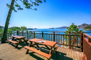 Room (Beach-dong 102) | Free WiFi, bed sheets - Beach castle hotel & resort (Tongyeong)