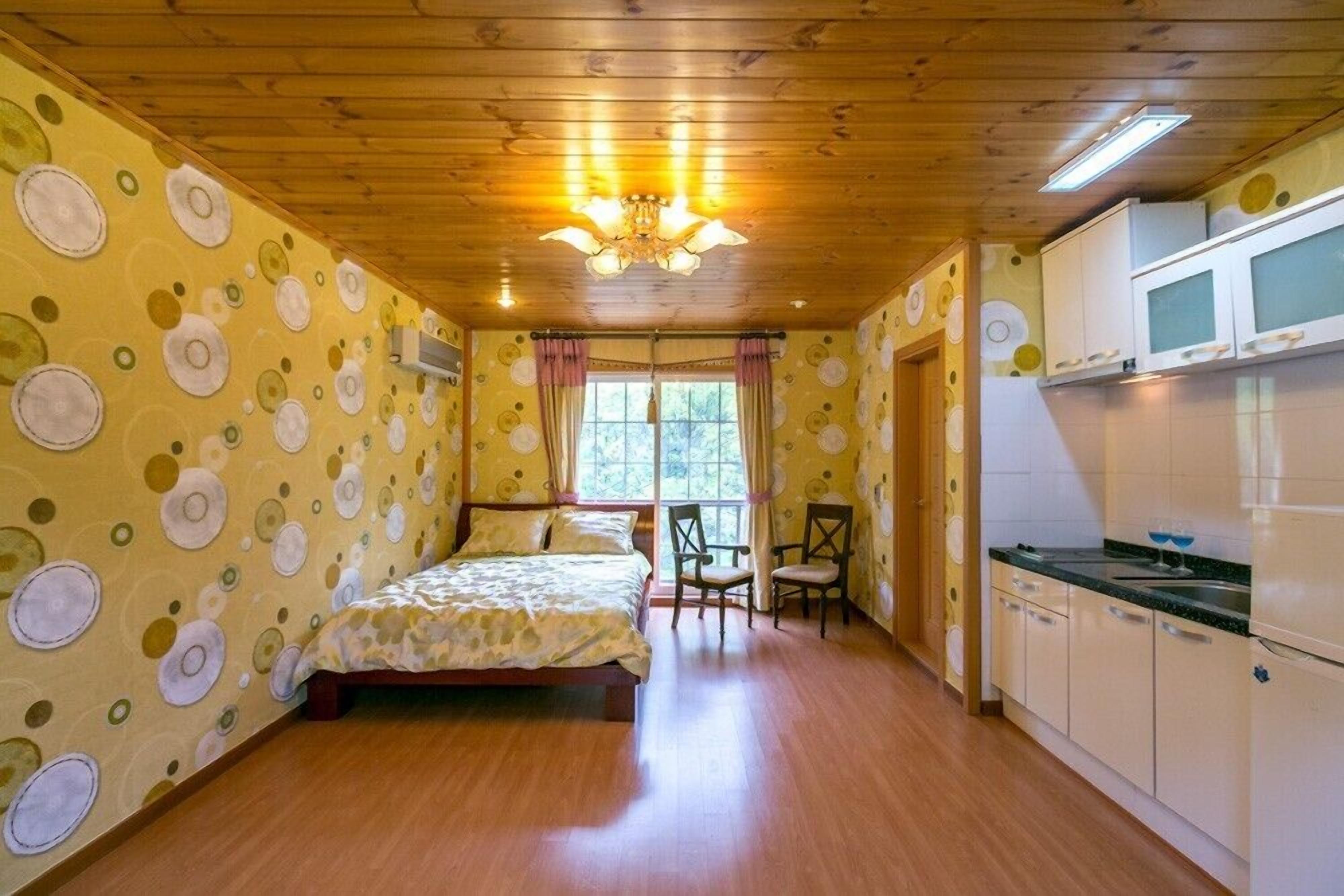 Zimmer (Byulgwan 201) | Kostenloses WLAN, Bettwäsche