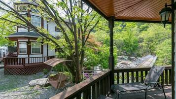 Room (A103) | Free WiFi, bed sheets