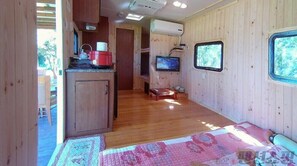 룸 (Caravan) | 무료 WiFi, 침대 시트
