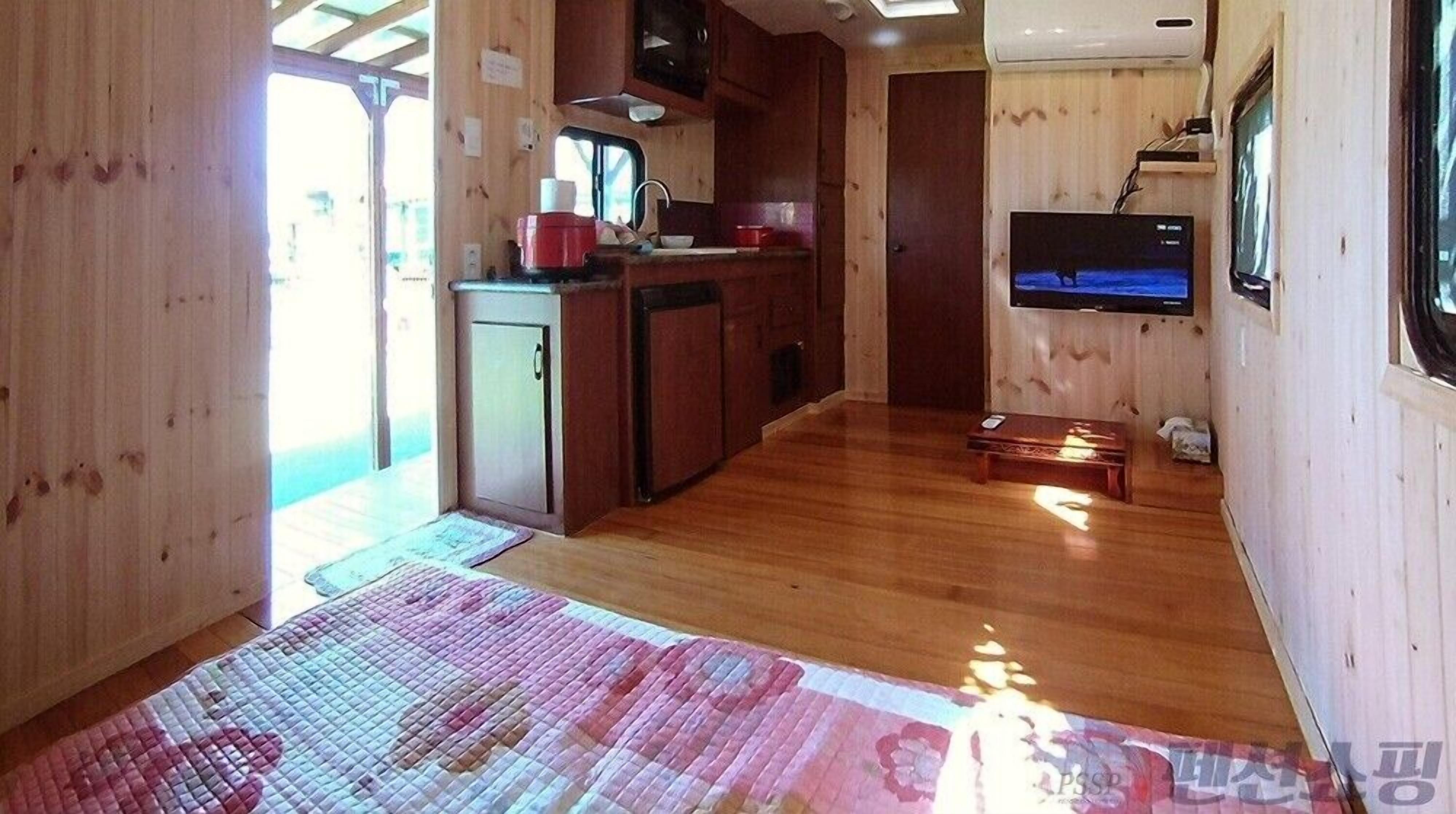 룸 (Caravan) | 무료 WiFi, 침대 시트