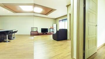 Room (Solbangoul) | 1 bedroom, free WiFi, bed sheets