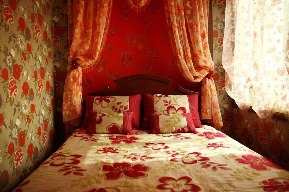 Room (Dalhia) | WiFi (free), bed sheets