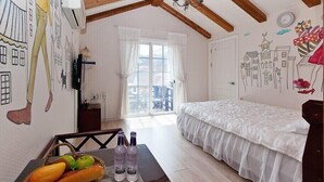 Room (Aribyul) | Free WiFi, bed sheets - Sky land pension (Taean)