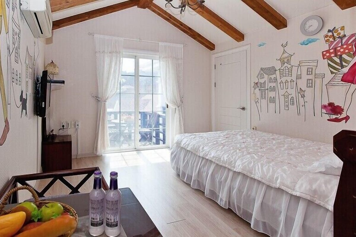 Room (Aribyul) | Free WiFi, bed sheets
