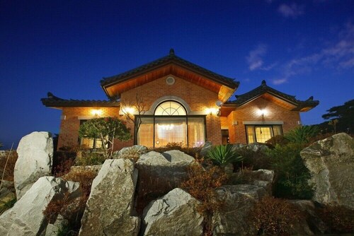 Forest Cabin Pension