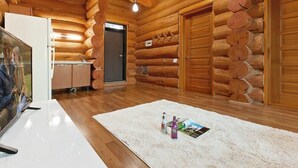 Room (Sarang) | WiFi (free), bed sheets - Forest Cabin Pension (Taean)