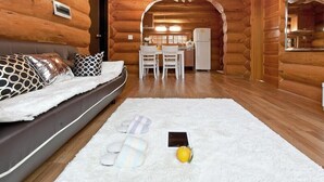 Room (Woojung) | WiFi (free), bed sheets - Forest Cabin Pension (Taean)