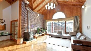 Zimmer (Hanmaum) | Kostenloses WLAN, Bettwäsche