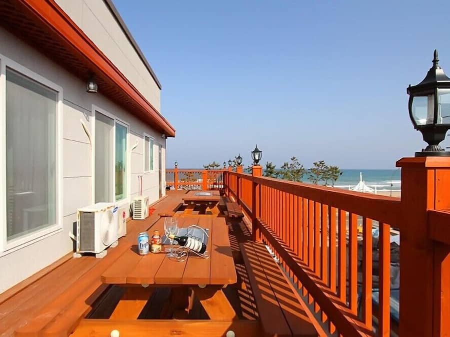 Room (202) | Free WiFi, bed sheets