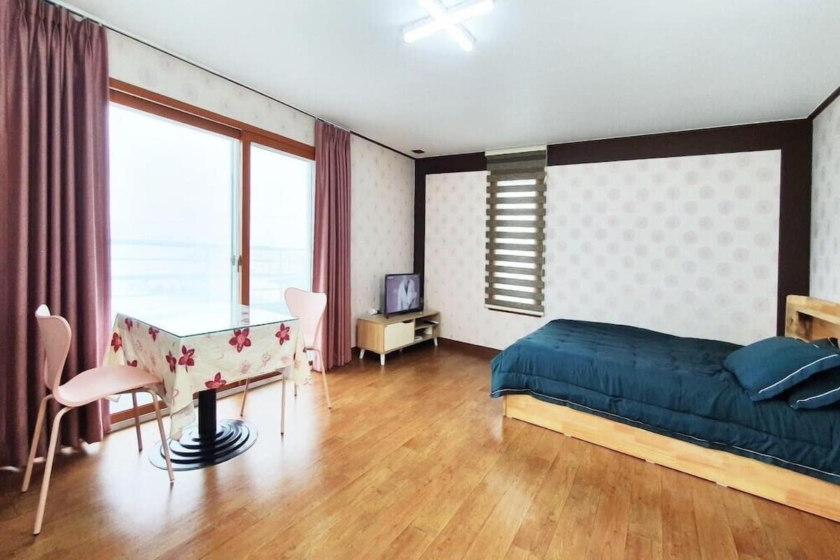 Habitación (302) | Wifi gratis y ropa de cama