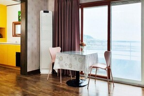 Habitació (302) | Wifi gratuïta i roba de llit 