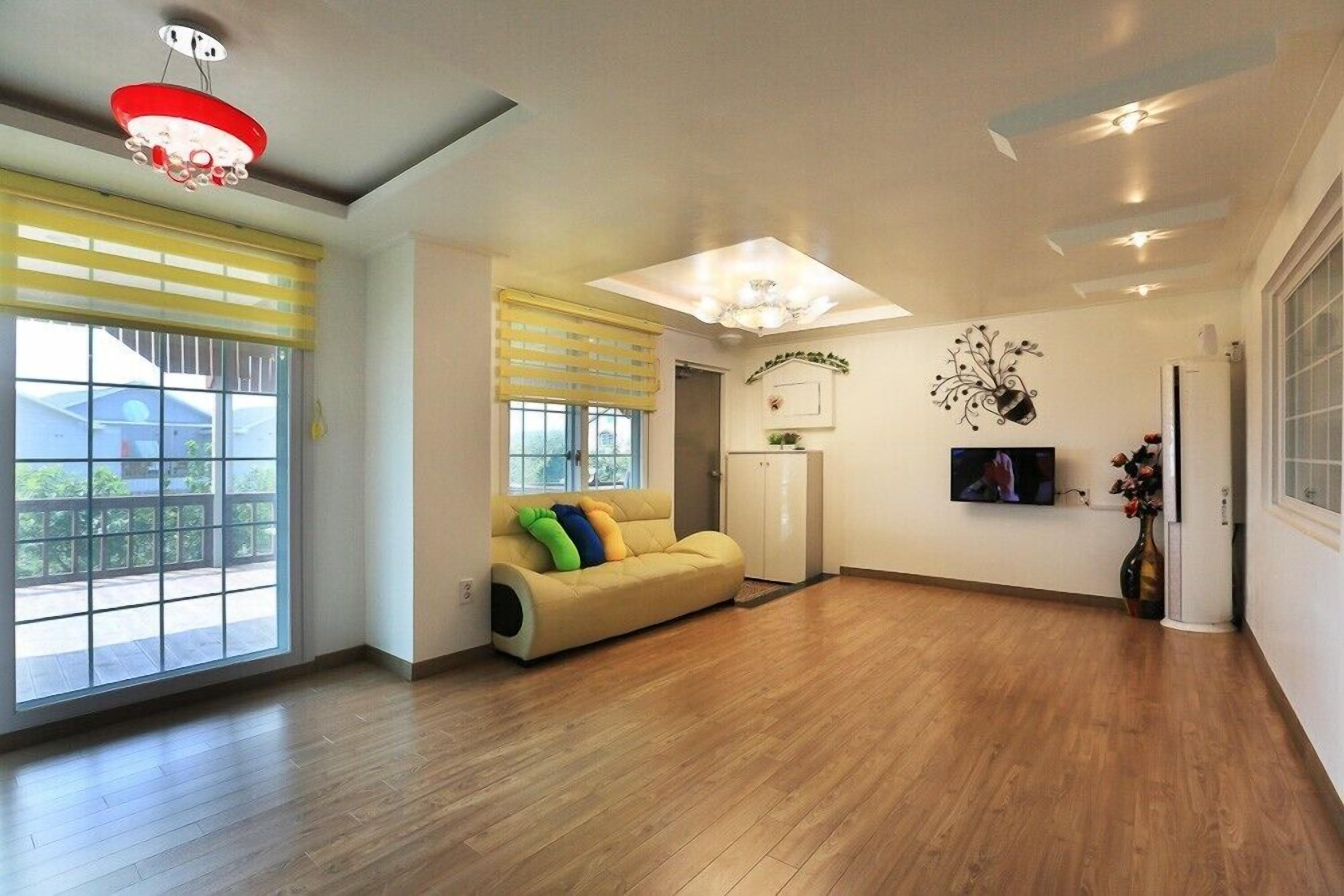 Rum (Orange (Family)) | Gratis wi-fi och sängkläder