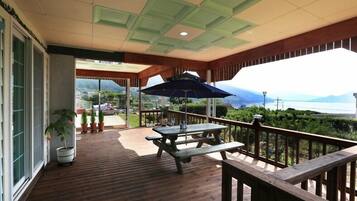 Room (Orange (Family)) | Free WiFi, bed sheets