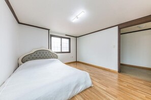 Room (Serence upper floor) | Free WiFi, bed sheets - Serence Pension (Gapyeong)