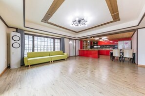 Room (Serence upper floor) | Free WiFi, bed sheets - Serence Pension (Gapyeong)