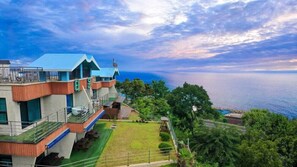 Room (Dalbit 202) | Free WiFi, bed sheets - Blue Road Town Pension - Dalbit (Yeongdeok)