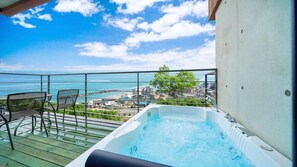 Room (Dalbit 201) | Free WiFi, bed sheets - Blue Road Town Pension - Dalbit (Yeongdeok)