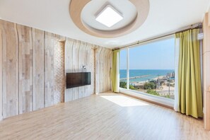 客房 (Cherry 102) | 免費無線上網、床單