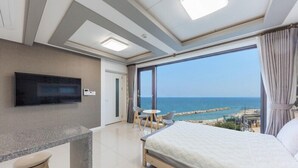 واي فاي مجانًا وملاءات أسرّة