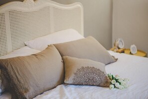 Wifi gratis y ropa de cama 