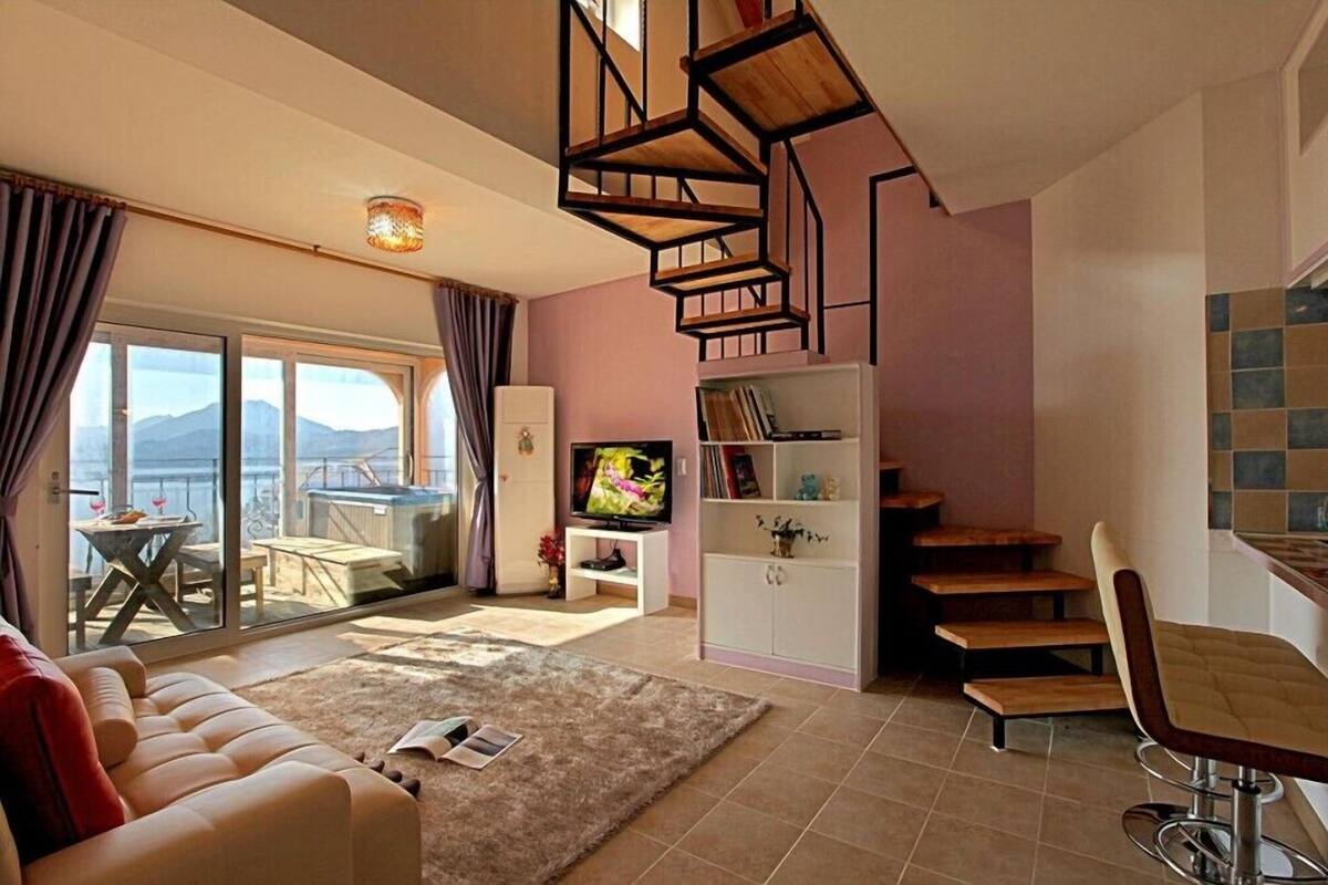 Room (happy203) | WiFi (free), bed sheets