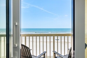 Interior - 214 COV- Go Fly a Kite- Beachfront Villa - Unbeatable Views - 2 Oceanfront Pools (Folly Beach)