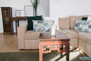 Lägenhet | Vardagsrum | Platt-tv