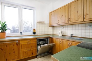 Lägenhet | Eget kök | Kylskåp, ugn, spishäll och diskmaskin