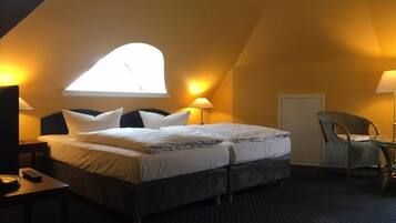 Apartment, 2 Schlafzimmer | 1 Schlafzimmer, individuell dekoriert, individuell eingerichtet