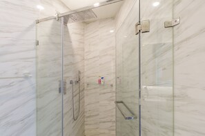 Classic Apartment | Bathroom - Oceana Apartments Phuket (Kamala)