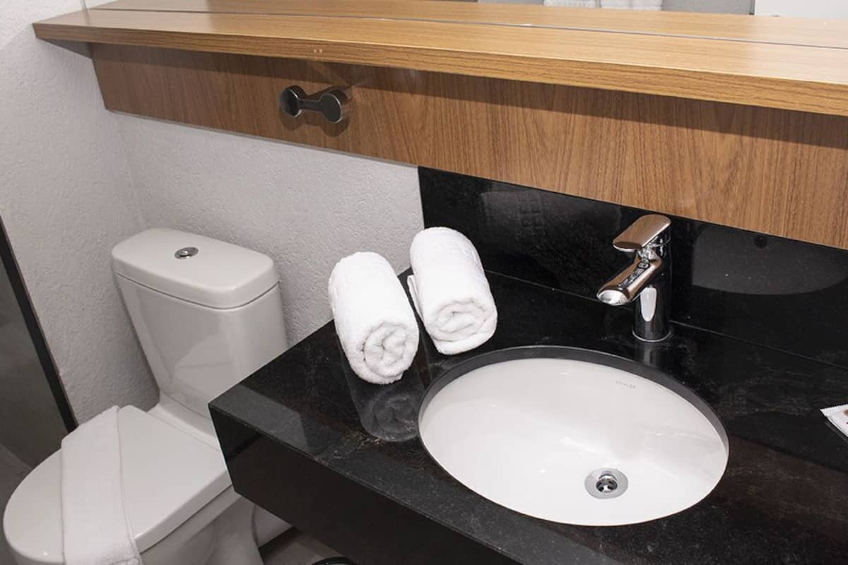 luxury room | bathroom | shower, towels