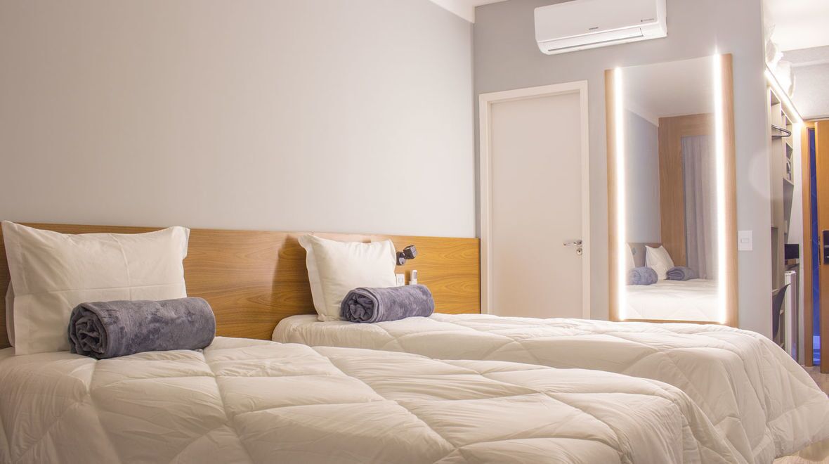 deluxe double or twin room | 1 bedroom, minibar, in-room safe, desk