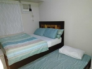 1 bedroom, iron/ironing board, WiFi, bed sheets - Cozy 1 Bedroom Condo @ ♥BGC w/ WIFI & NETFLIX (Taguig)