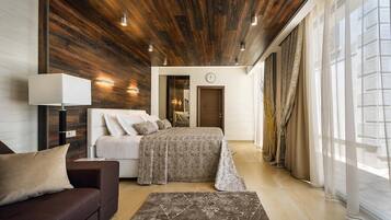 1 bedroom, in-room safe, individually decorated, individually furnished