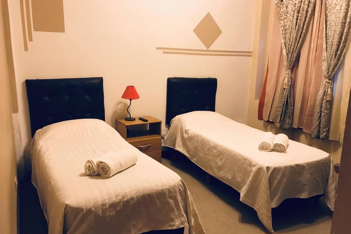 Phòng | Truy cập Internet không dây miễn phí, bộ trải giường