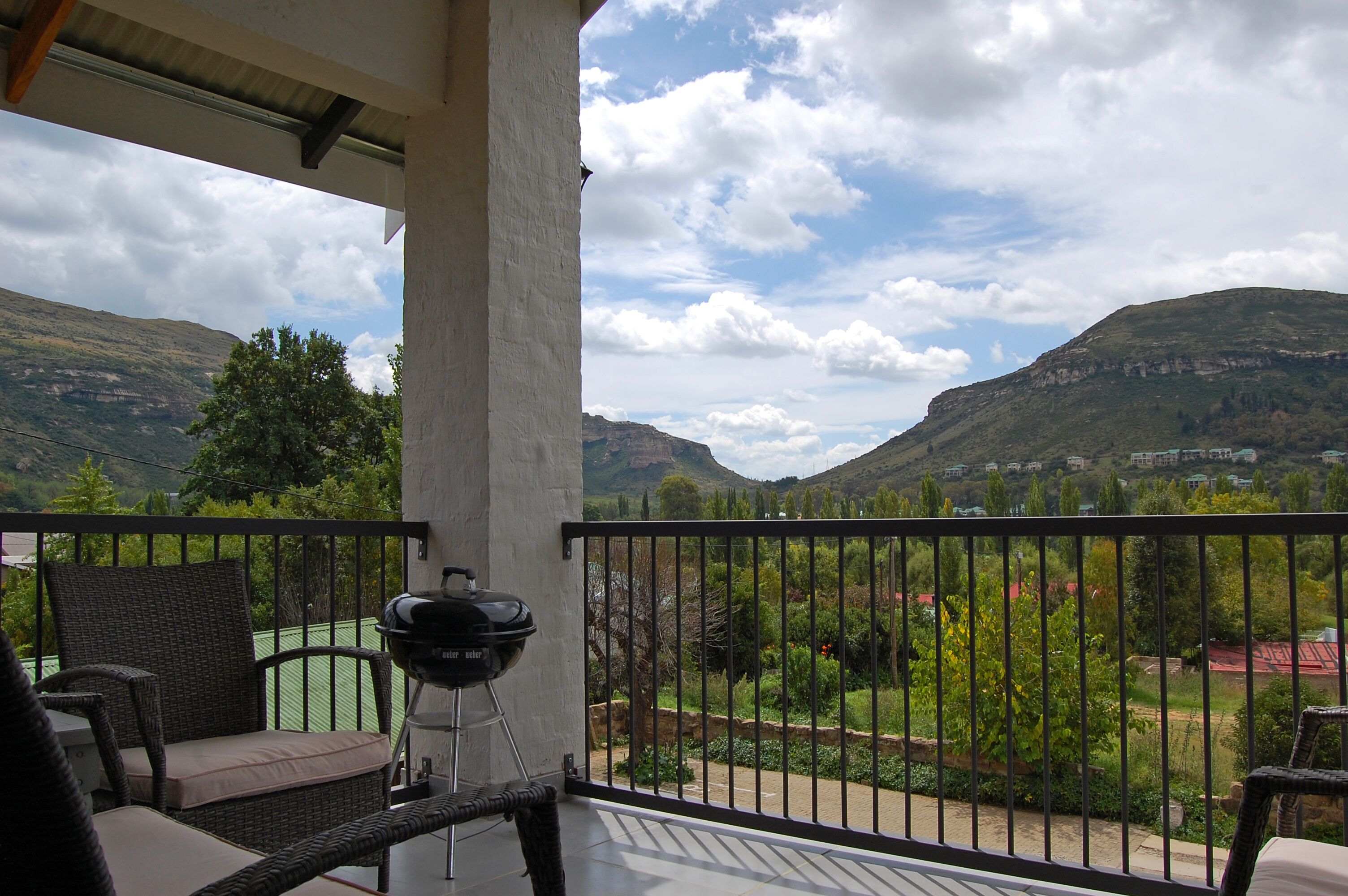 Camera (Blue) | Vista montagna