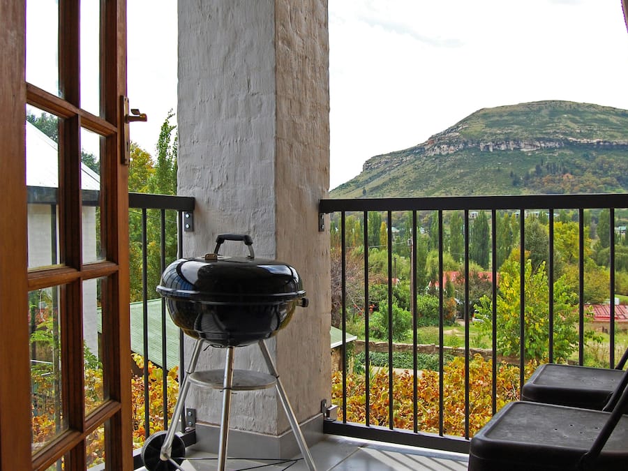 Room (Green) | Balcony view