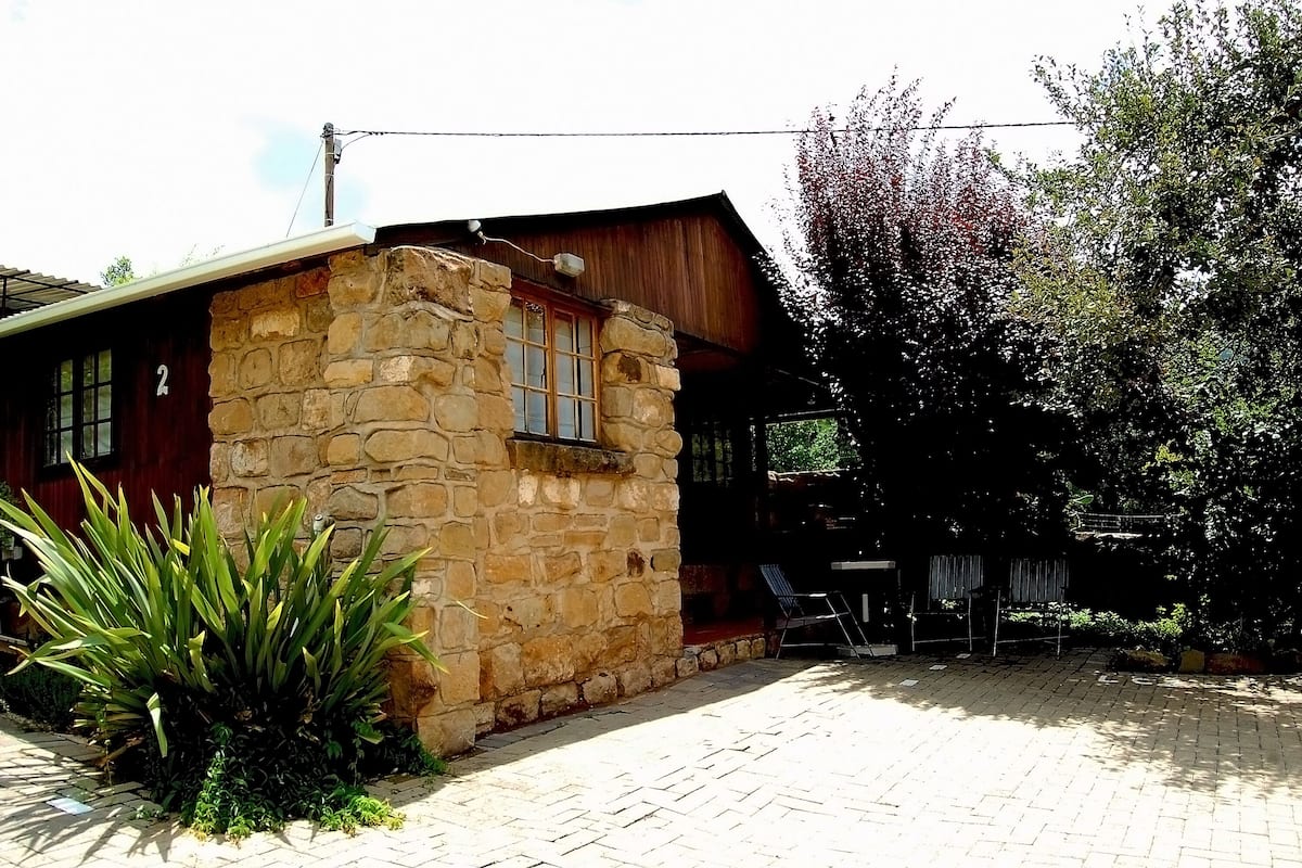 Family Cabin (Log 2) | Garden view