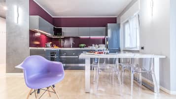 Appartamento, 2 camere da letto | Pasti in camera