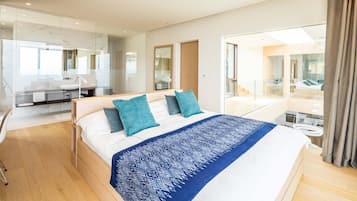 5 bedrooms, iron/ironing board, free WiFi, bed sheets