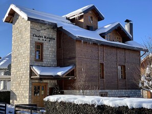 المنشأة من الخارج