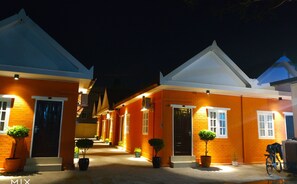 Front of property - evening/night - Sunrise Square Motel (Yangon)