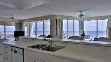 Condo, 3 quartos | Cozinha privada | Cadeirão de bebê