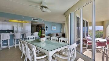 Condo, 3 quartos | Cozinha privada | Cadeirão de bebê