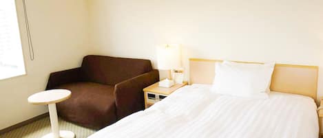 1 bedroom, desk, free WiFi, bed sheets