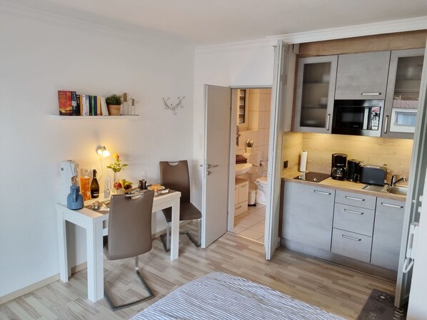 Kühlschrank, Mikrowelle