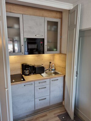 Kühlschrank, Mikrowelle