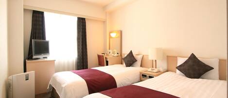 1 bedroom, desk, free WiFi, bed sheets
